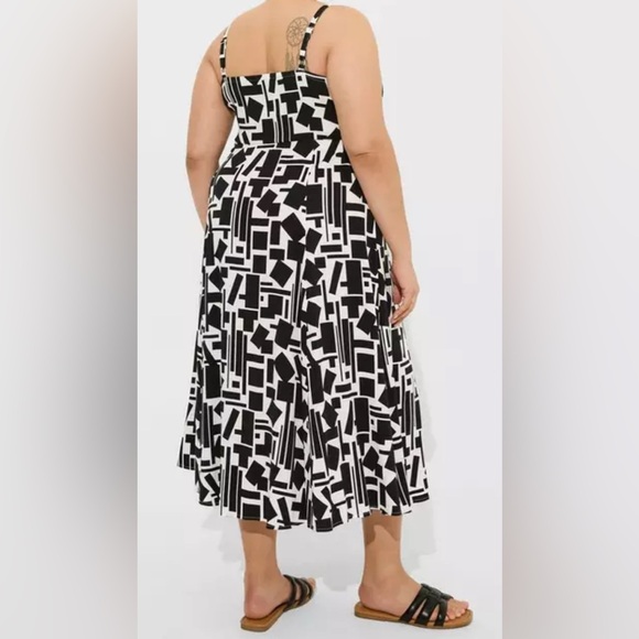 Torrid Black and White Abstract Midi Dress Size 3 - Picture 2 of 11